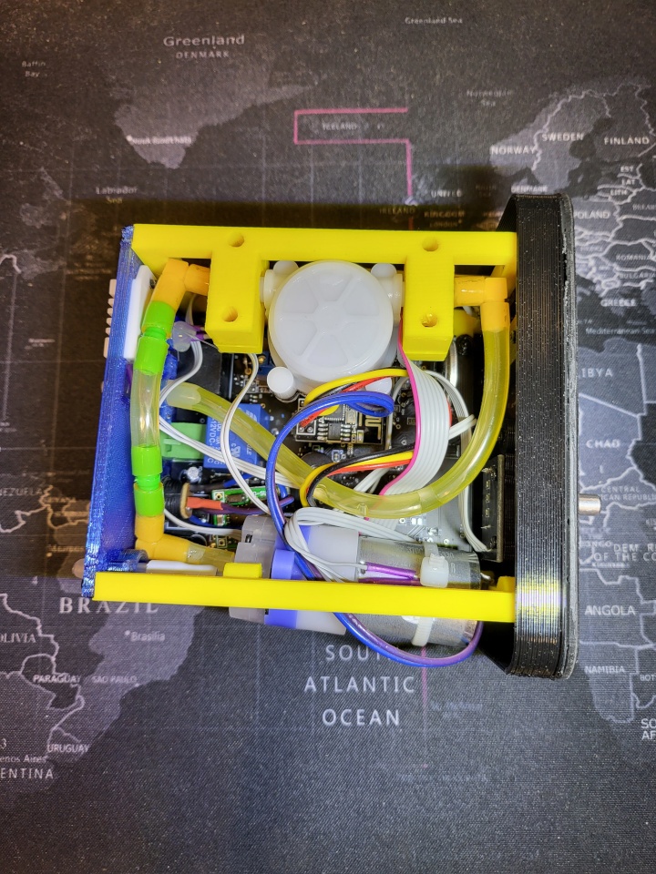 утрамбованый и не причесанный с помпой, счетчиком воды и модулем wifi на ESP8266) утрамбованый и не причесанный с помпой, счетчиком воды и модулем wifi на ESP8266)